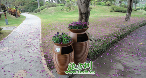  園林景區環(huán)保的選擇，玻璃鋼帶花盆垃圾桶