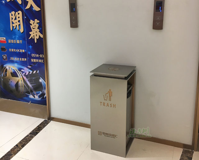 江蘇儀征商場(chǎng)室內不銹鋼垃圾桶高檔美觀(guān)